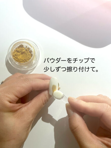 ミラーネイルのやり方は簡単！長持ちさせるコツとおすすめデザインもご紹介
