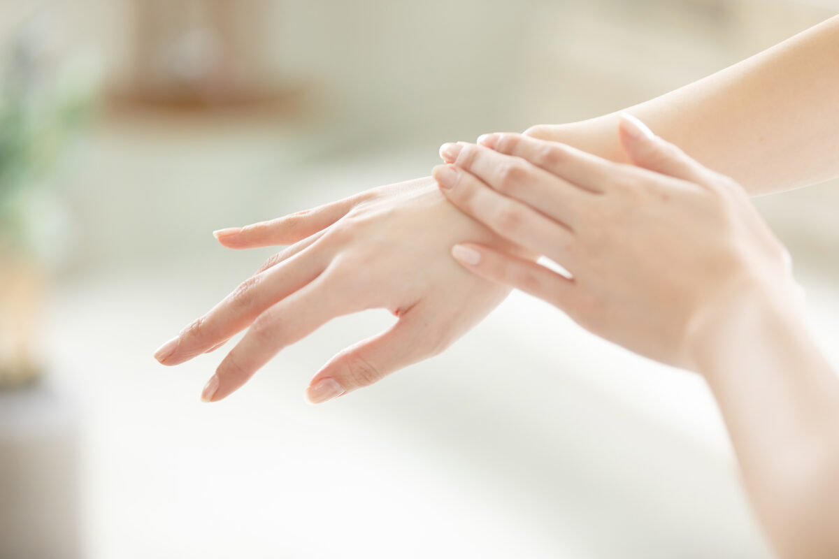 プロ仕様の「パラフィンバス」は家でもできる！効果や使い方を解説し