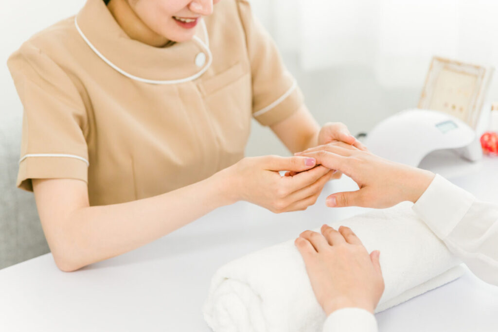 プロ仕様の「パラフィンバス」は家でもできる！効果や使い方を解説します