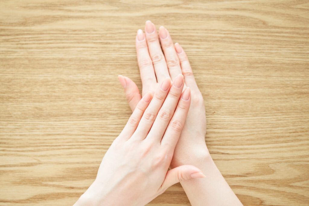 ネイル検定2級で出るチップラップとは？手順と失敗しやすいポイントをネイリストが解説