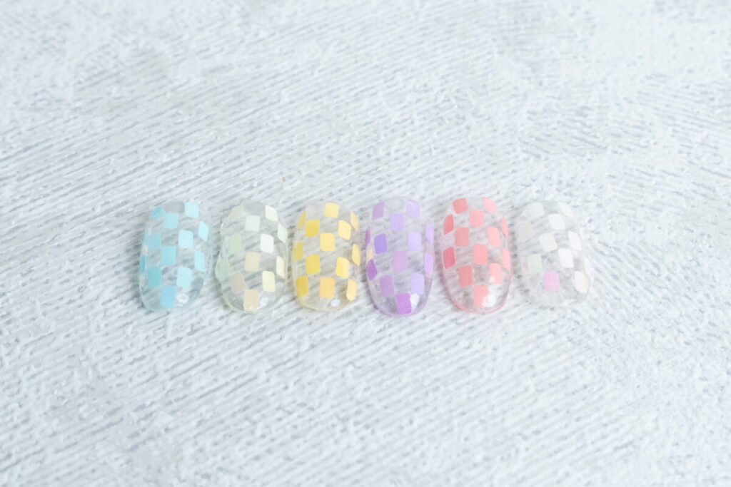 【簡単】3種のチェック柄ネイルのやりかたとデザインのコツ！秋冬感を出すポイントも紹介