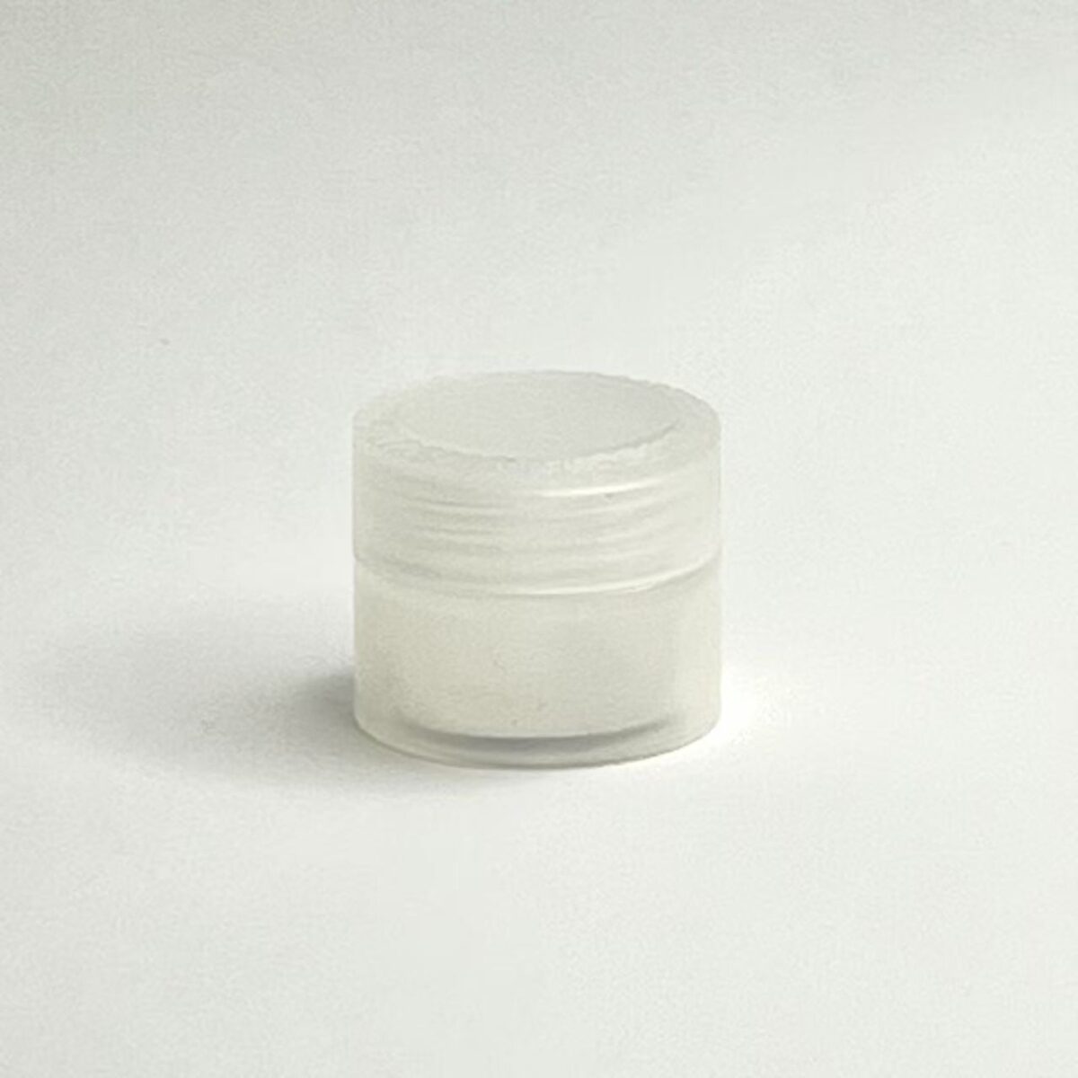 Melty 5g 乳白色容器